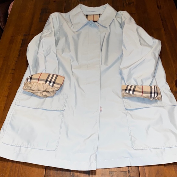 Womens Burberry Trench Coat